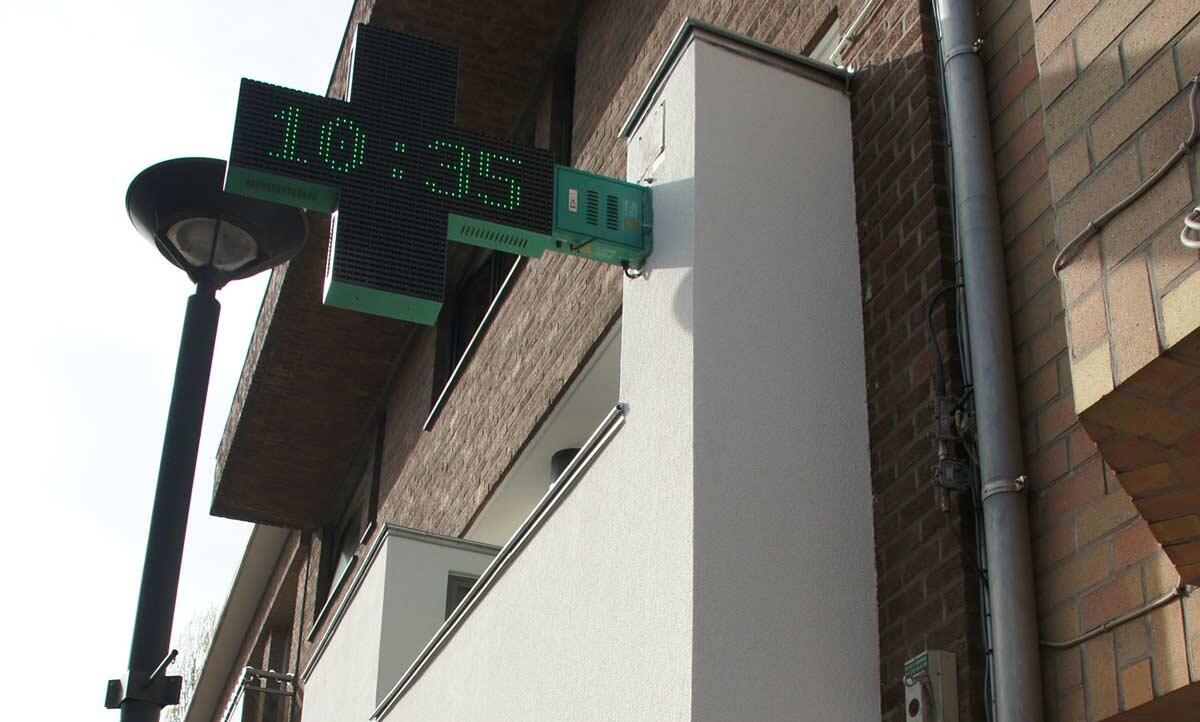 2 341ufoto00
