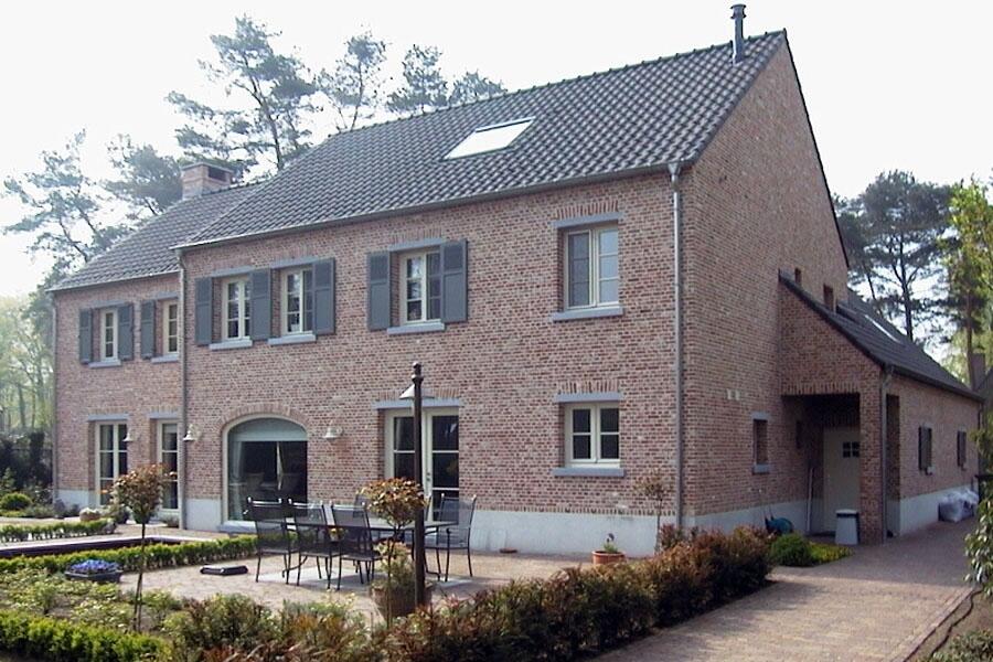 2 woningmtehachterrechts