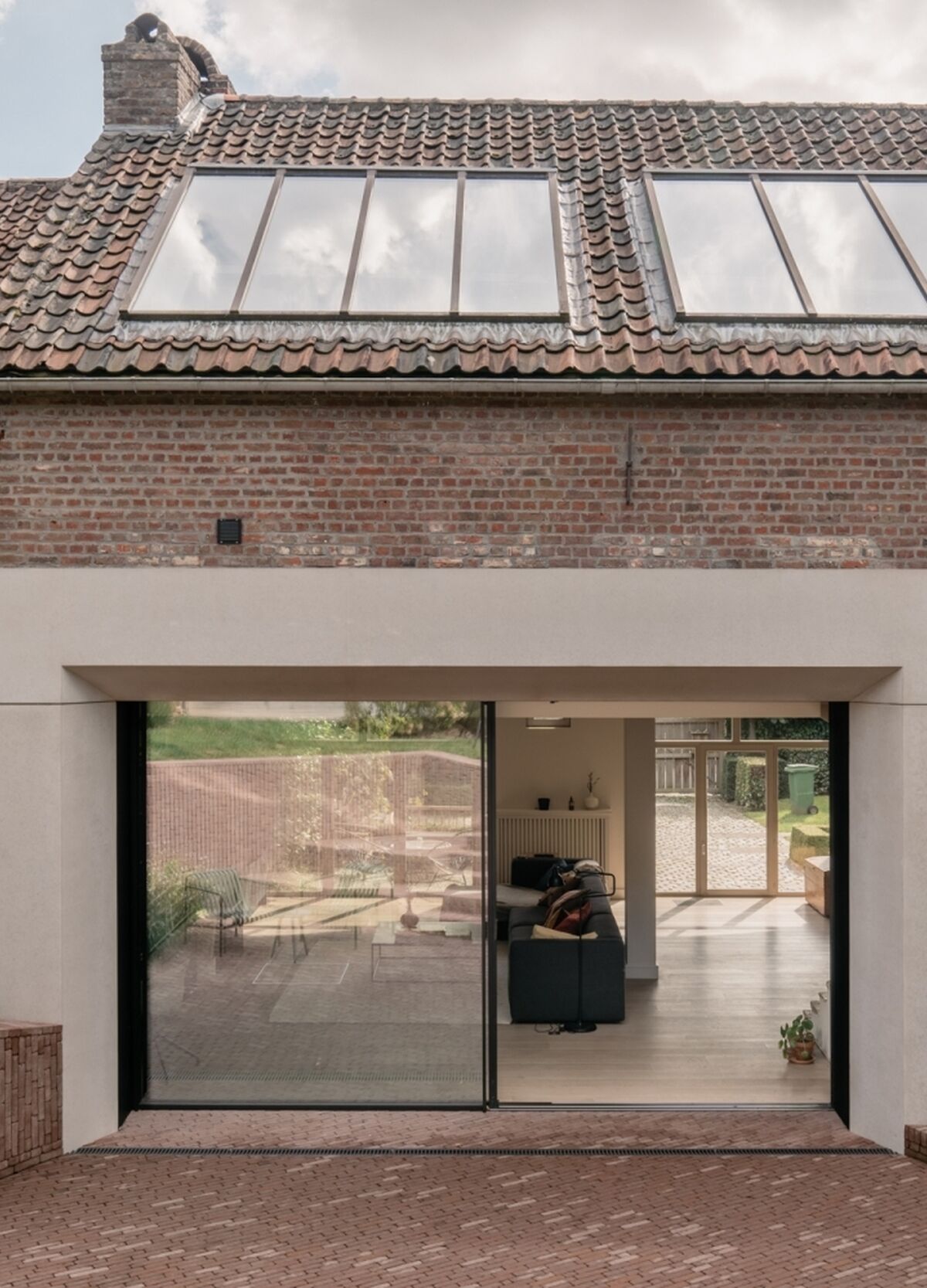1 skstudiokloek20230918hanneloreveelaerta7402516hdrlores
