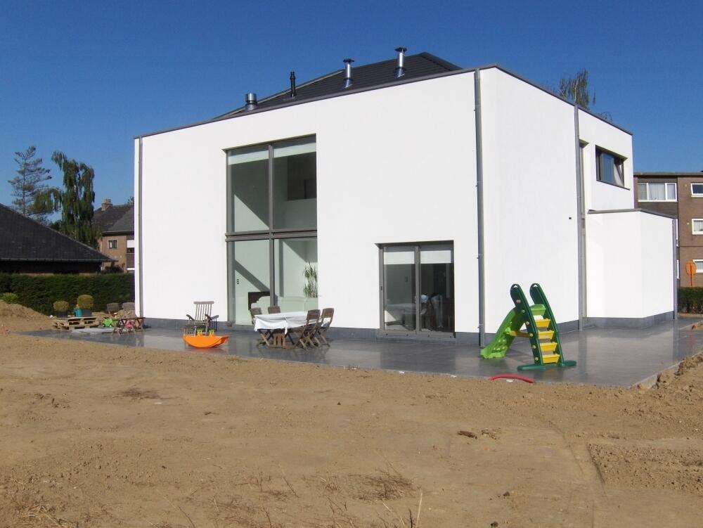 2 20110321153623
