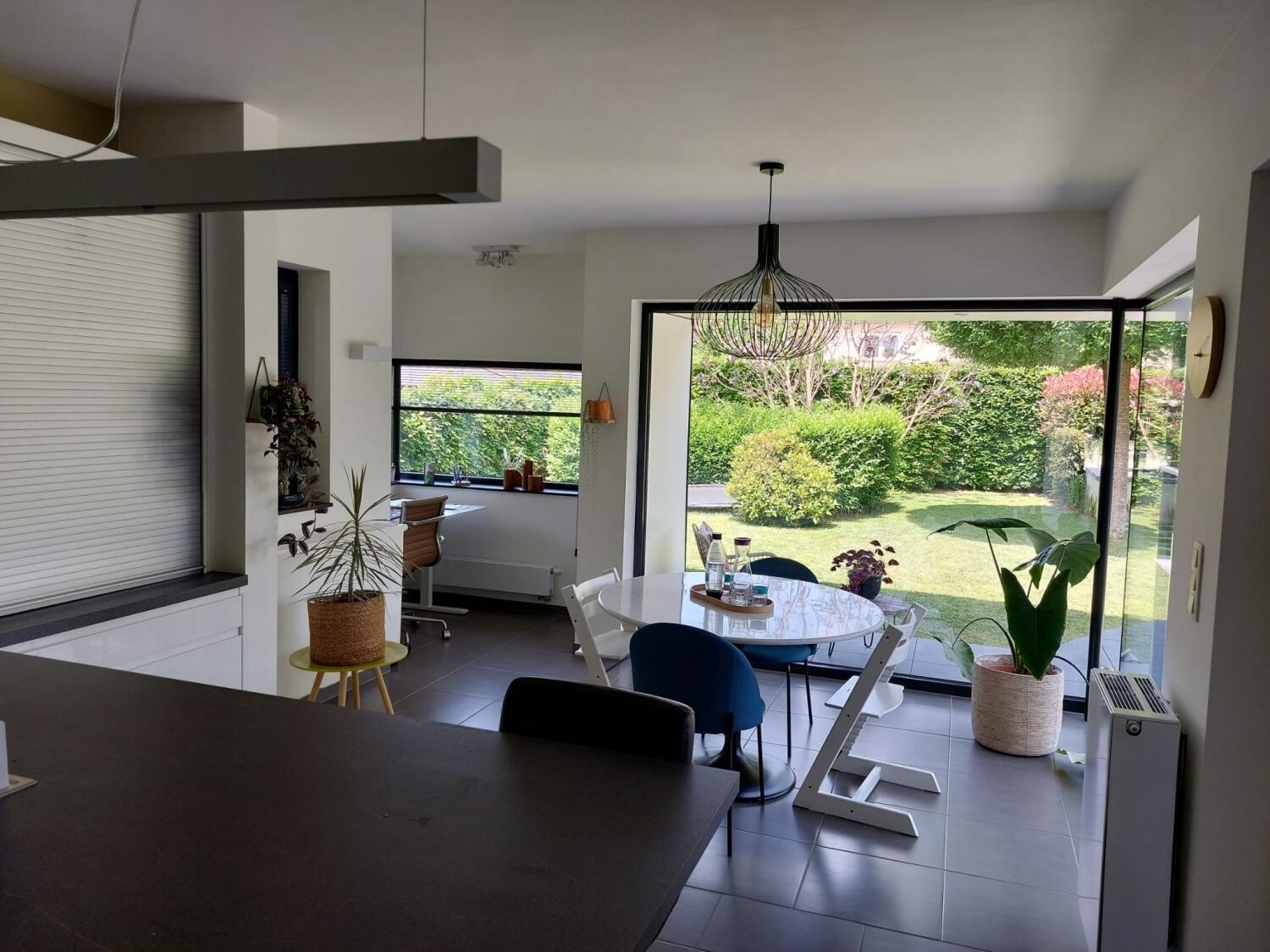 3 550d4ef4627946e9bacaae341038fb3a