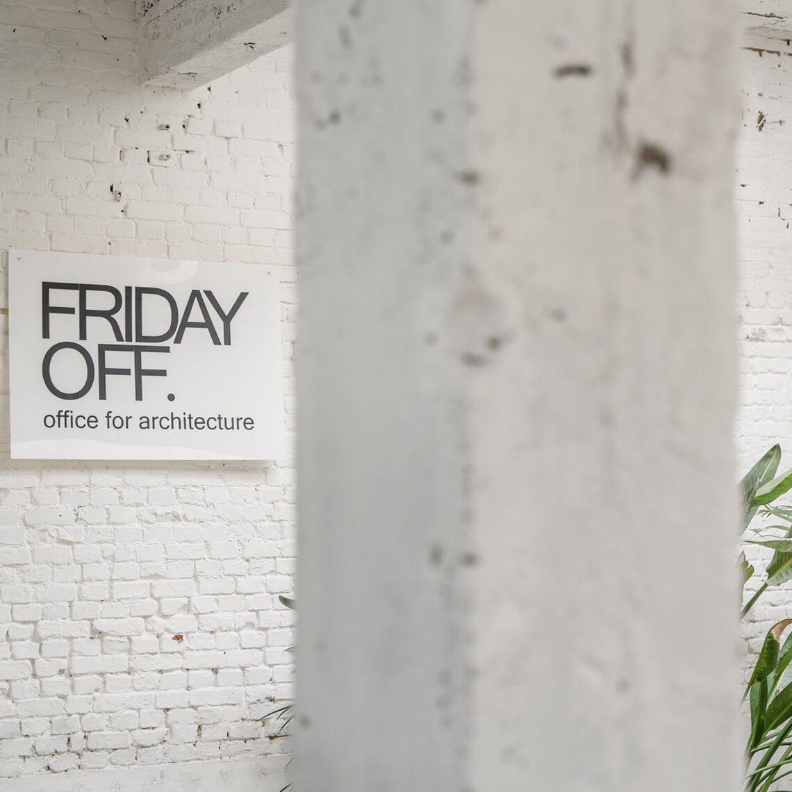 FRIDAY OFFICE LO 030